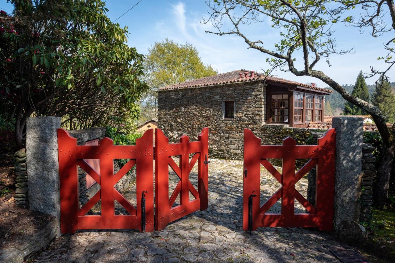 Quinta De Mouraes Casa Dos Rododendros Guest House Lever Exterior photo
